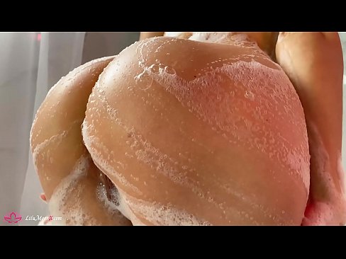 ❤️ Brunette onanerer fisse med vibrator til intens orgasme i brusebad Fucking at da.xlxxporno.ru ☑