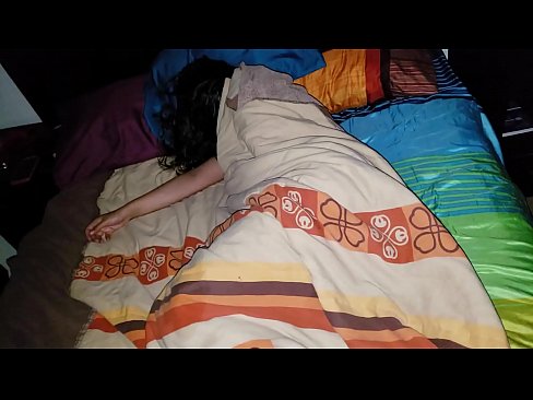 ❤️ Stedbarn skælder sin unge stedmor ud, mens hun sover. Fucking at da.xlxxporno.ru ☑